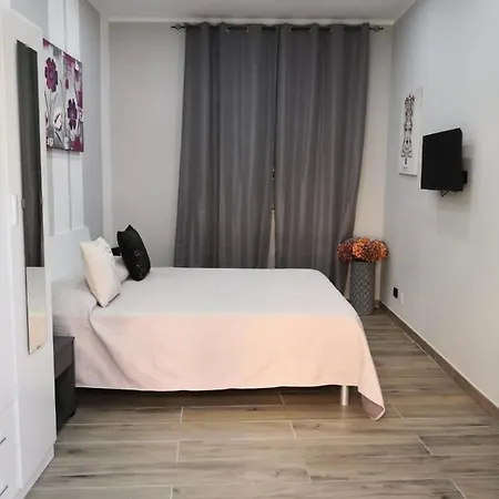 Carlino Room's Panzió